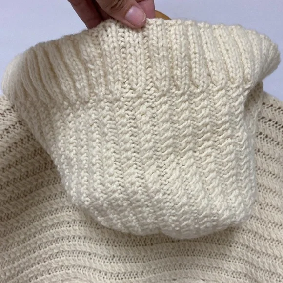 Hand Knit Wool Cable Hoodie Sweater Cream Chunky Flared Cuff Cottage Core Medium - Picture 8 of 12